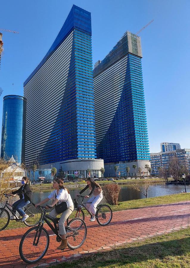Twins Tower Orbi City バトゥーミ エクステリア 写真