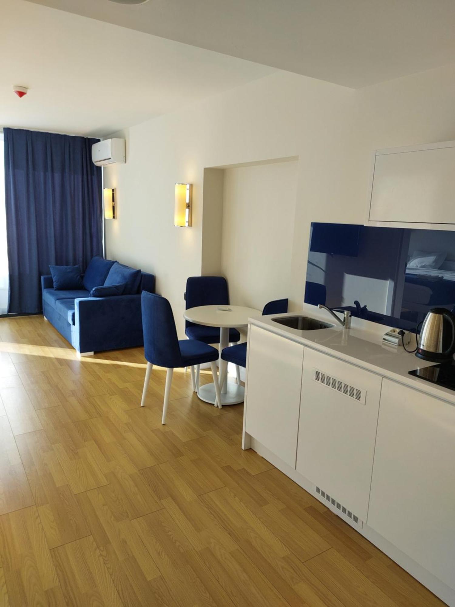 Twins Tower Orbi City バトゥーミ 部屋 写真