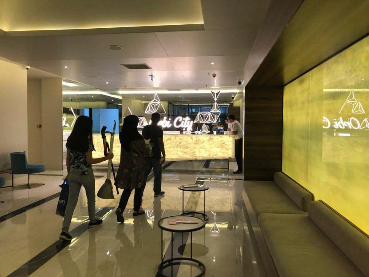 Twins Tower Orbi City バトゥーミ エクステリア 写真